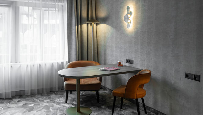 Deluxe Office